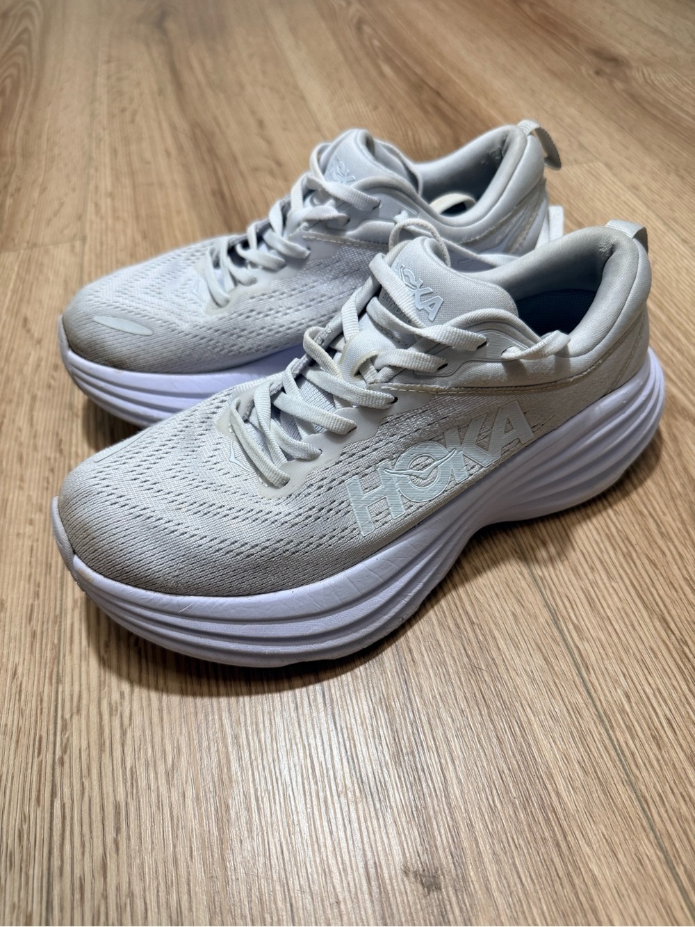 Hoka Bondi 8 Women's Running Shoes Size 6.5 White Cushioned Sneakers 1127952